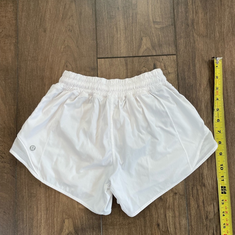 Lululemon Hotty Hot Low Rise 4” Shorts
